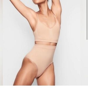 Skims sculpt seamless brief , various NWOT